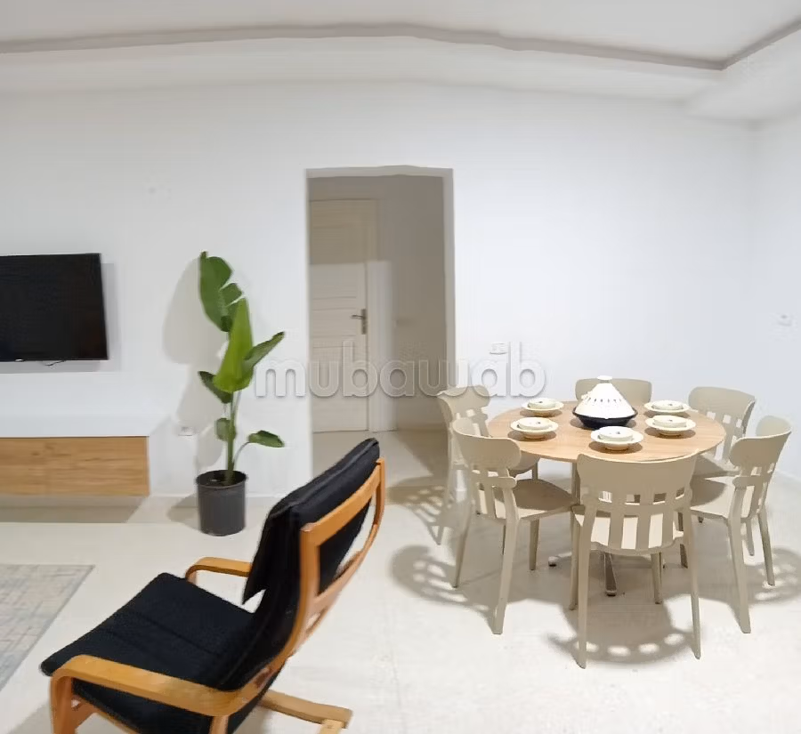 Apartments for rent. 3 large living areas. Air conditioning and swimming pool. 