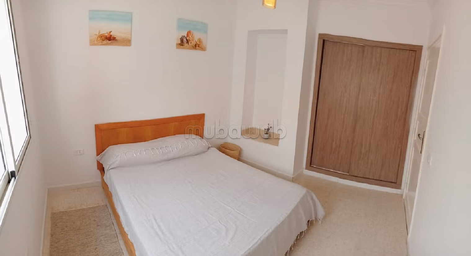Apartments for rent. 3 large living areas. Air conditioning and swimming pool. 
