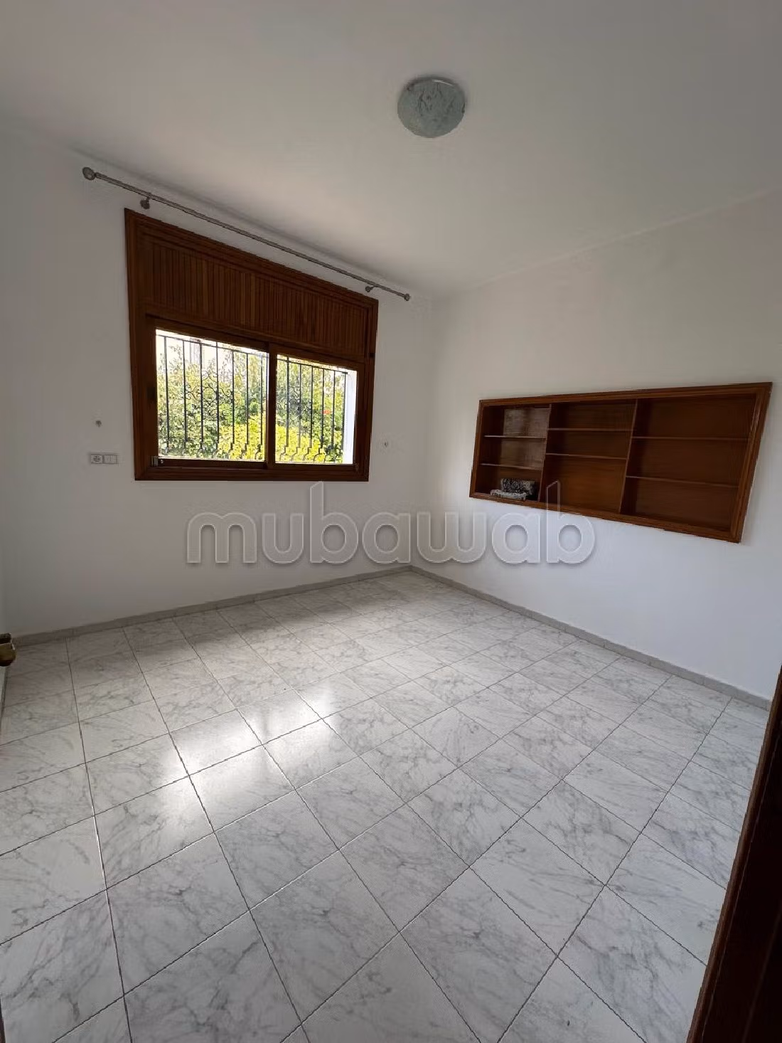 Villa à Louer de 421.0 m² à Rabat, Riyad Extension