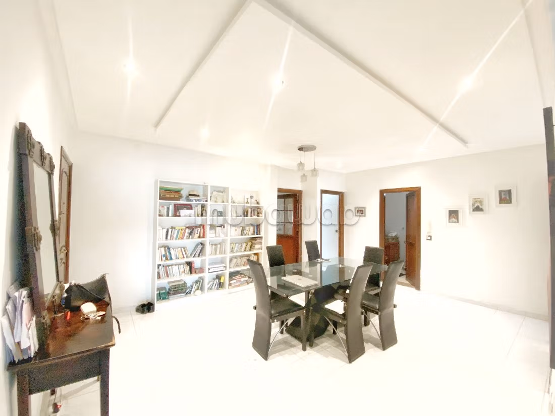 Appartement à Vendre de 151.0 m² à Casablanca, Maarif Extension — 3