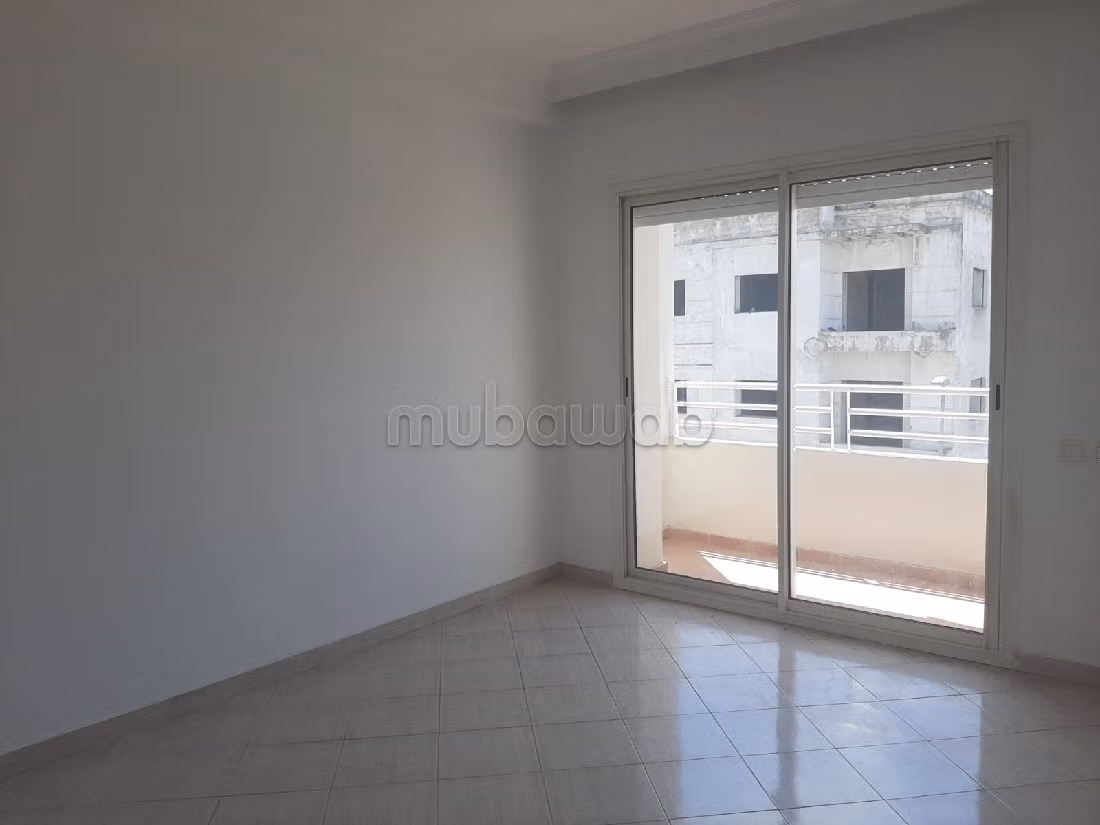 Appartamento in vendita a Quartier Bachkou. Superficie 141 m². Con garage e ascensore