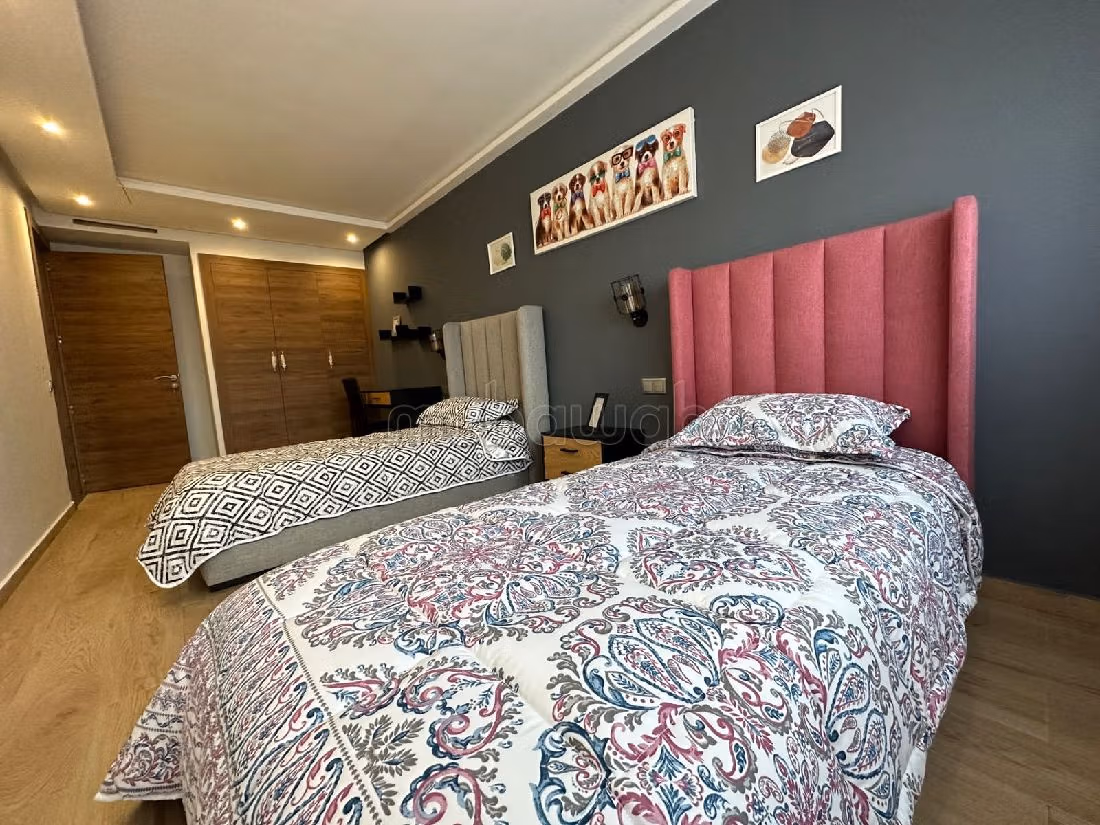 Rent this apartment in Beauséjour. Large area 162 m². Carpark and elevator
