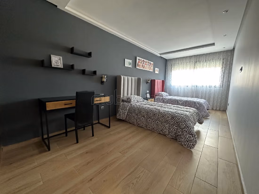Rent this apartment in Beauséjour. Large area 162 m². Carpark and elevator