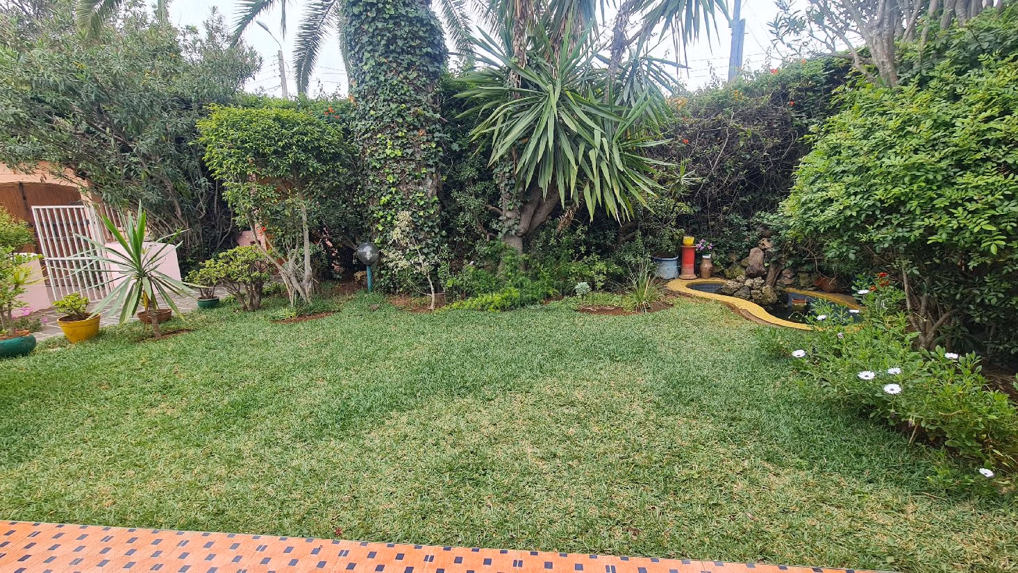 Casa di lusso in vendita a Les princesses. 4 belle camere da letto. Giardino, terrazzo