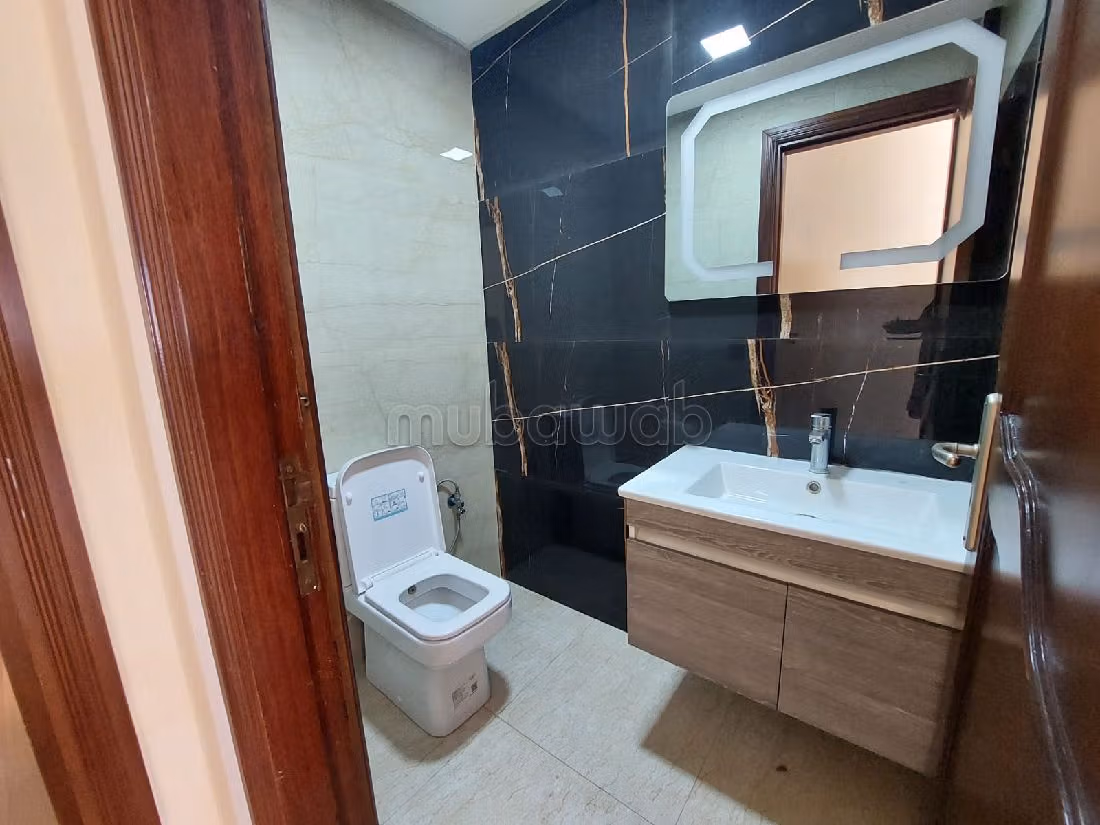 Apartment to purchase in Triangle d'Or. 5 rooms. Lift