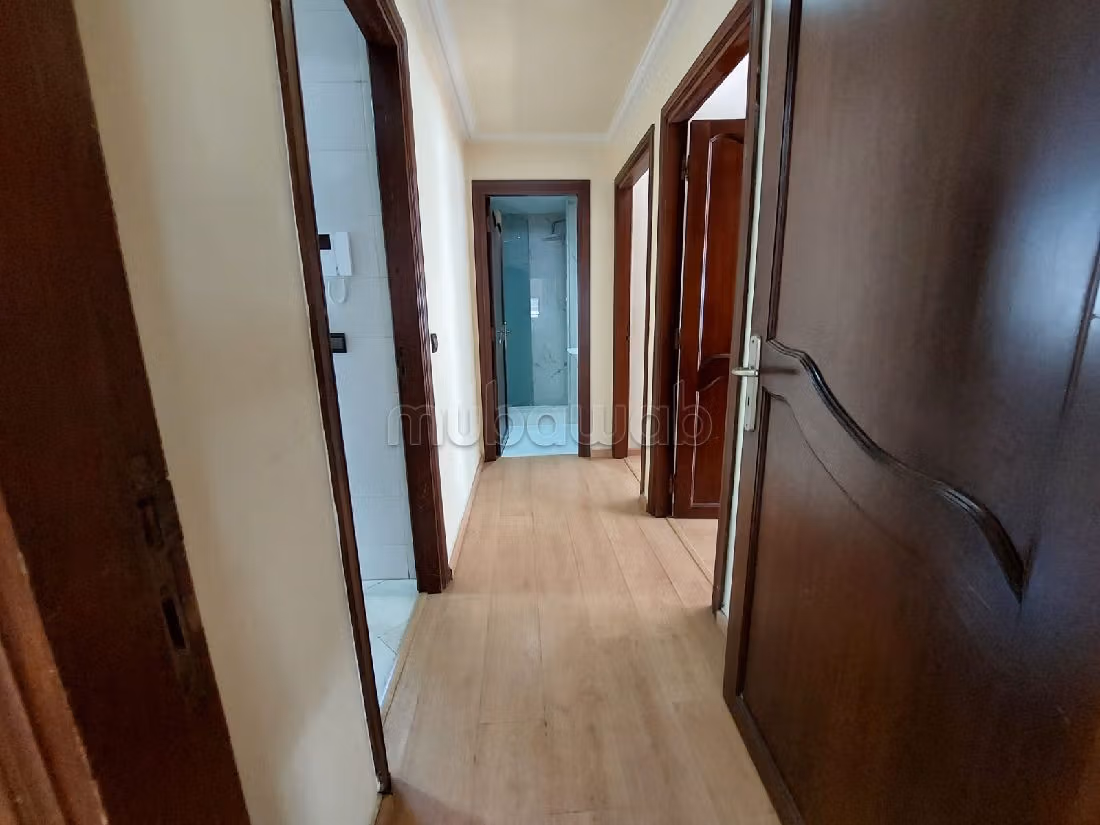 Apartment to purchase in Triangle d'Or. 5 rooms. Lift