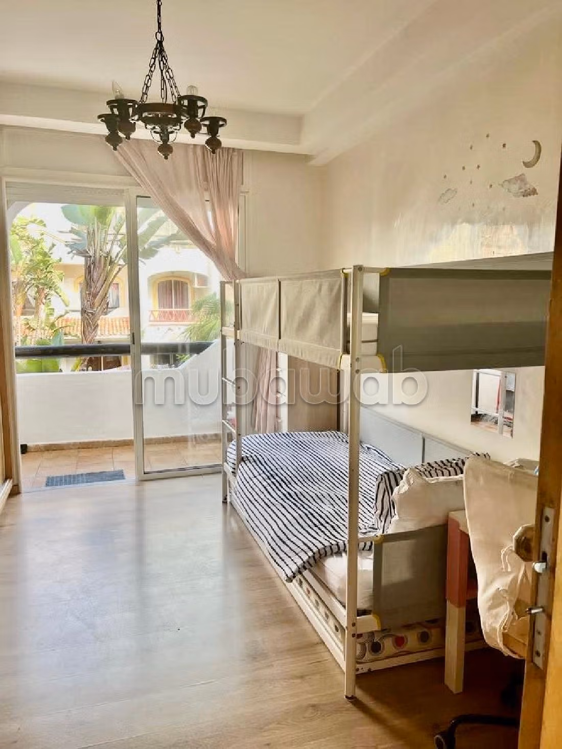 Apartment for sale. 3 rooms. Carpark and garden