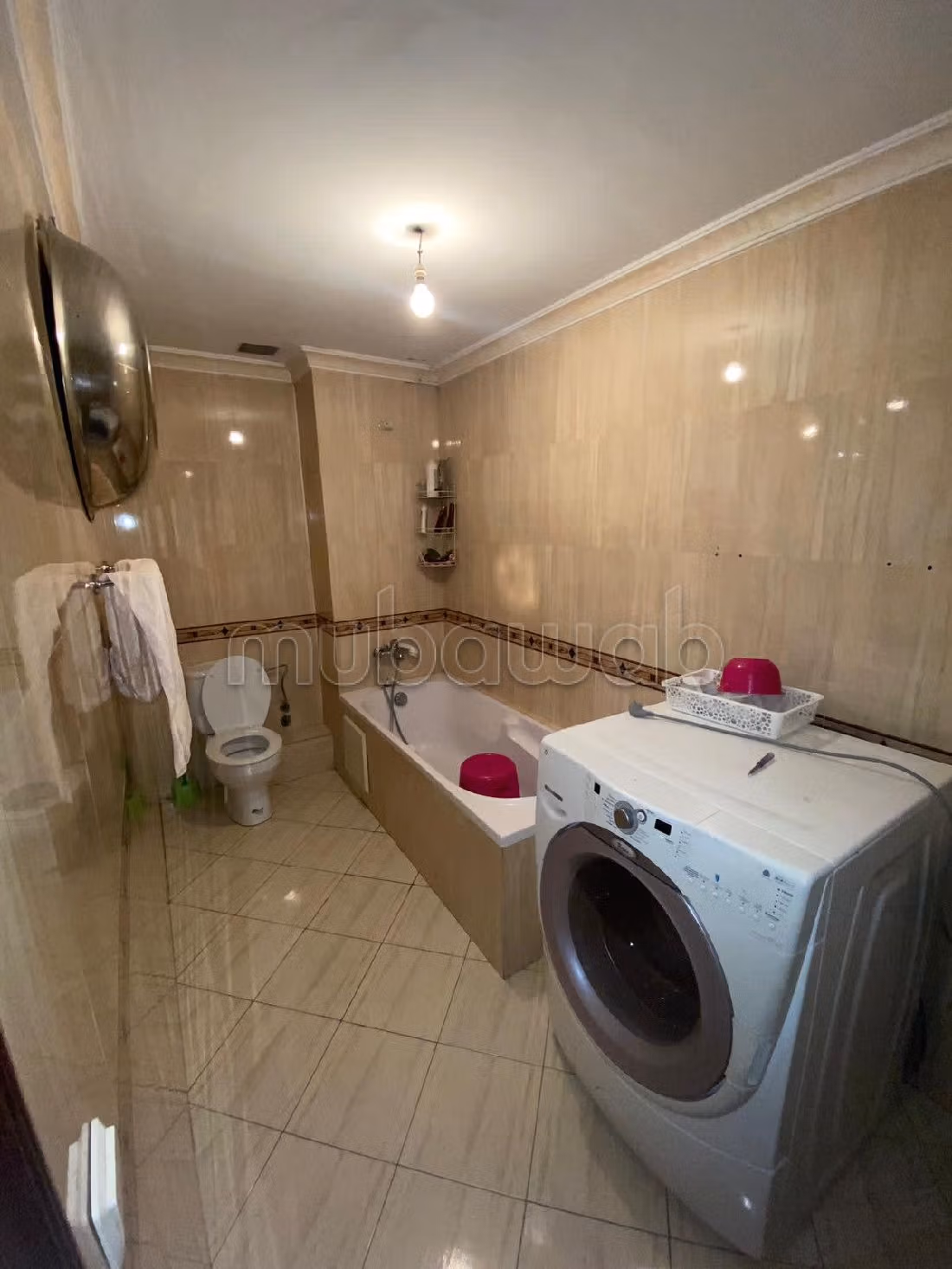 Appartement à Vendre de 125.0 m² à Casablanca, Derb Omar — 2