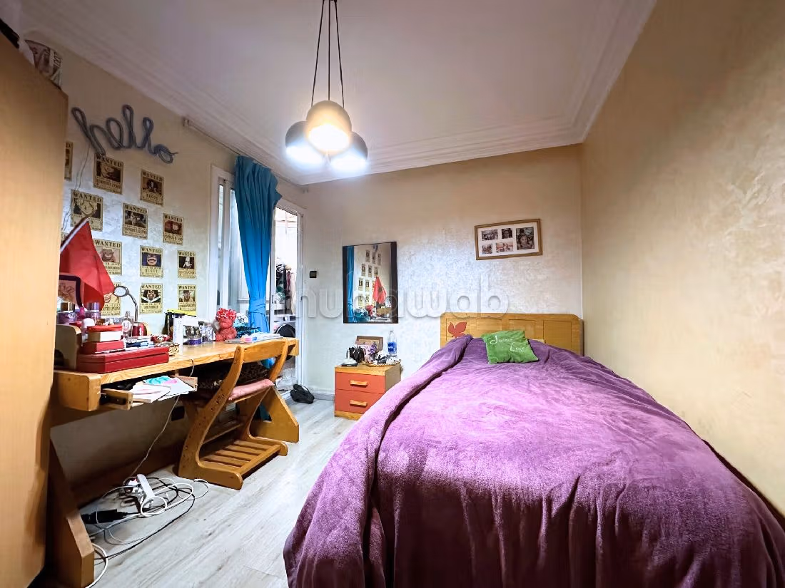 Splendido appartamento da acquistare a Benjdia. 4 locali spaziosi. Garage e terrazzo