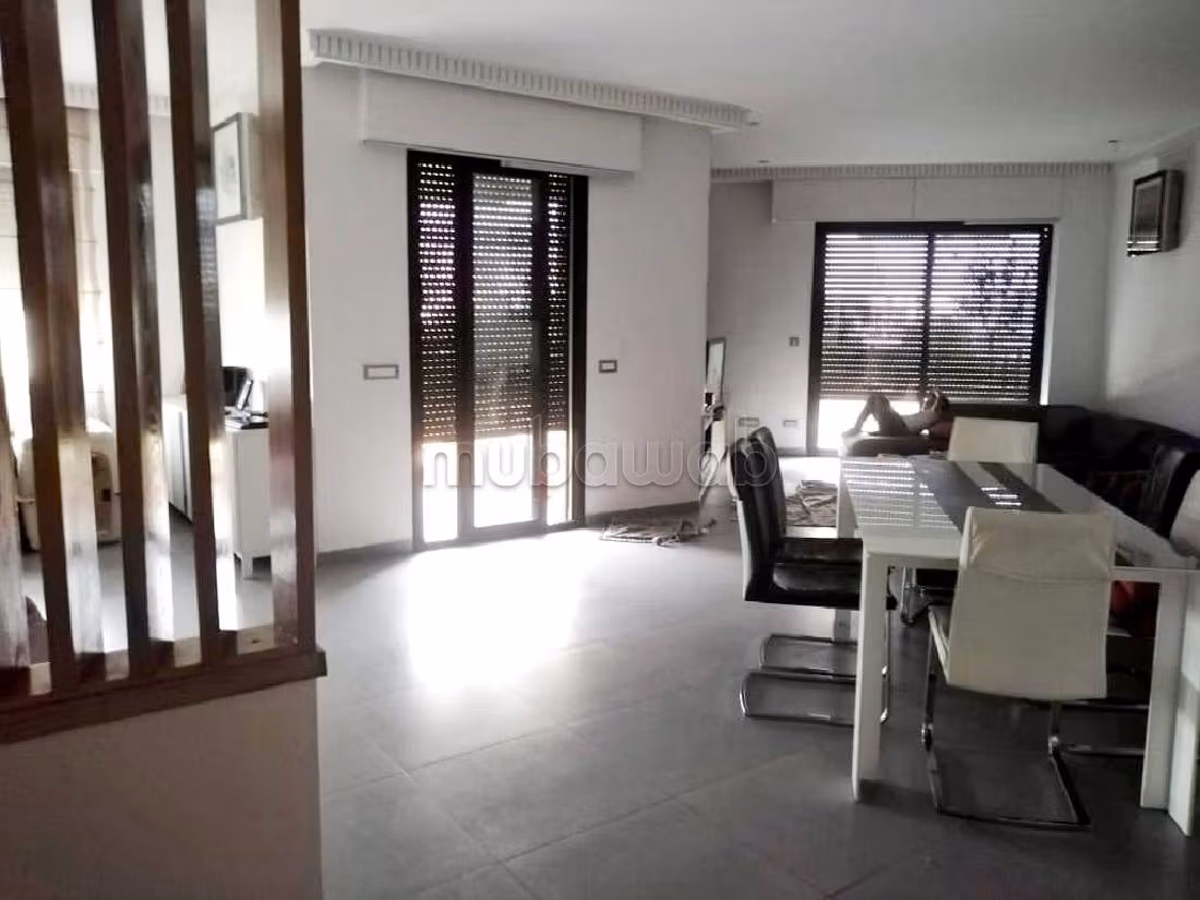 Apartment to purchase in Gauthier. 5 comfortable rooms. With Lift, Carpark