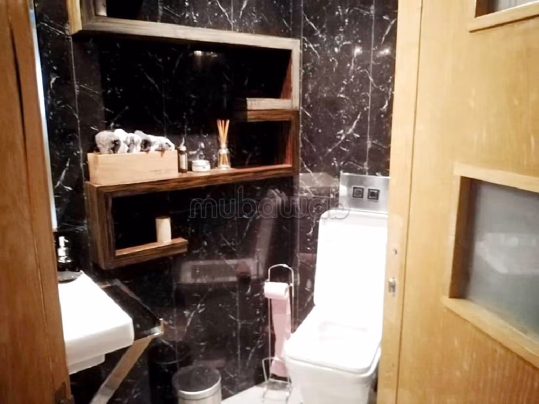 Apartment to purchase in Gauthier. 5 comfortable rooms. With Lift, Carpark