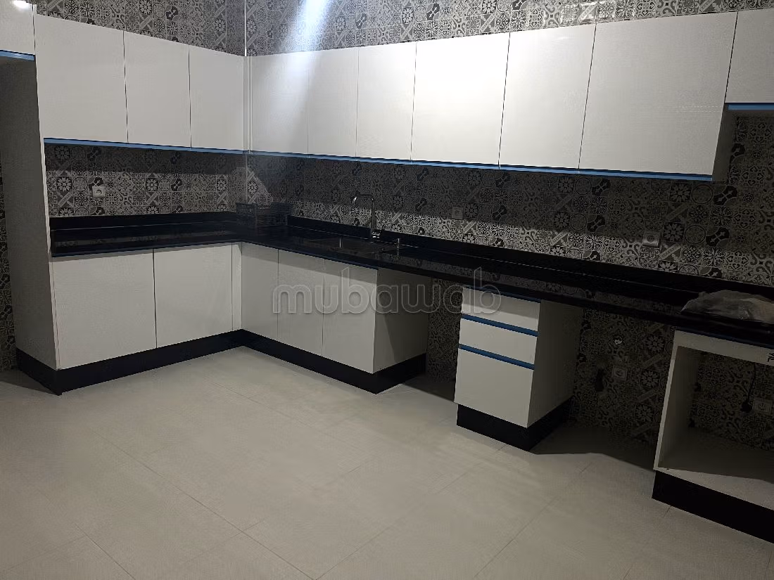 Nu te koop: appartementen. 4 Slaapkamers. Met garage