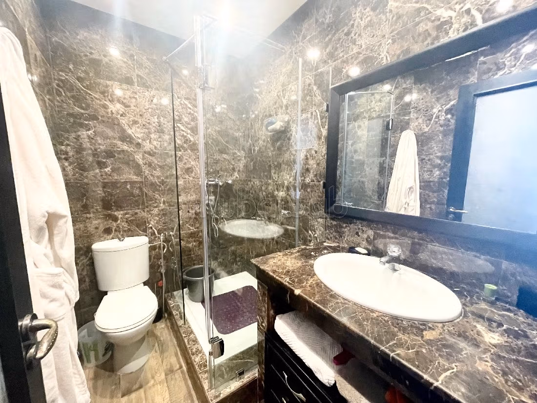 Appartamento da acquistare a Bourgogne Est. Superficie di 145 m². Splendido giardino e comodo posto auto