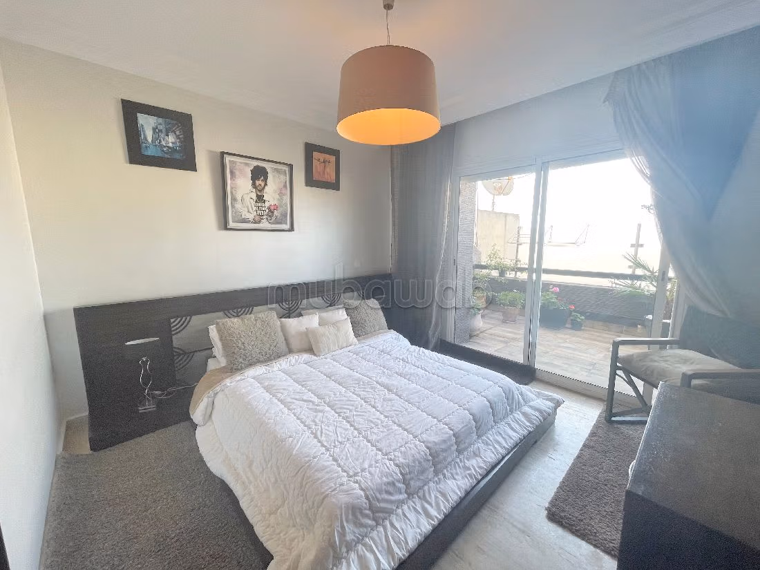 Appartamento da acquistare a Bourgogne Est. Superficie di 145 m². Splendido giardino e comodo posto auto