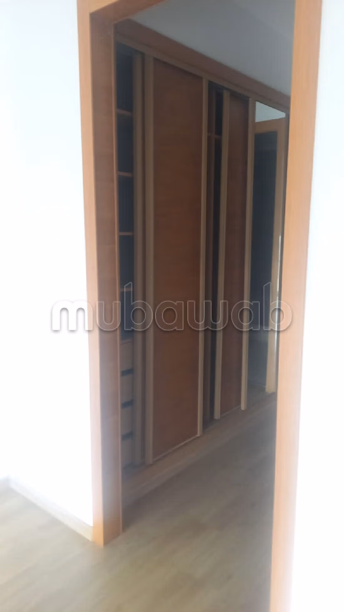 شقة للشراء بدار بوعزة. المساحة 210 م². حديقة ومصعد