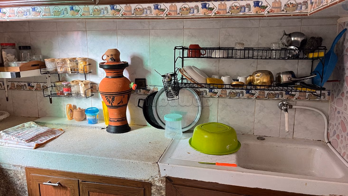 شقة للبيع الطابق الأول حي الفرح الفداء