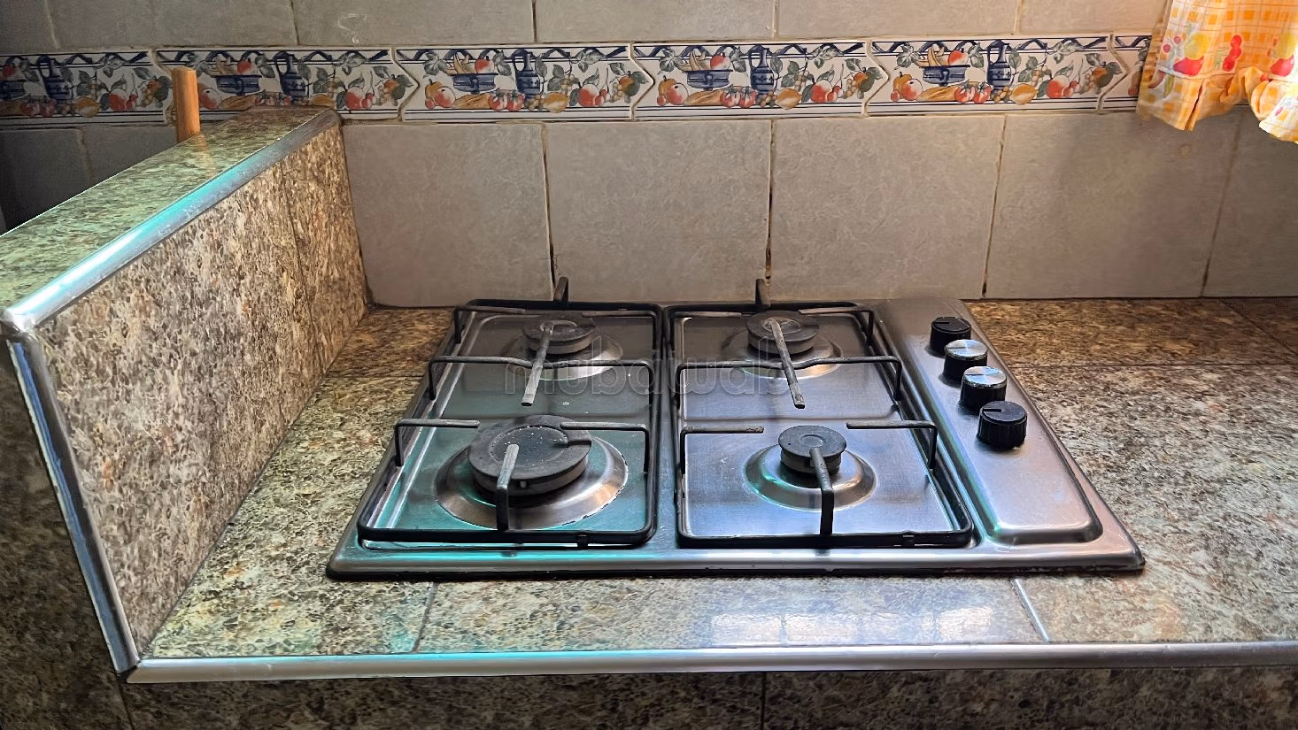 شقة للبيع الطابق الأول حي الفرح الفداء