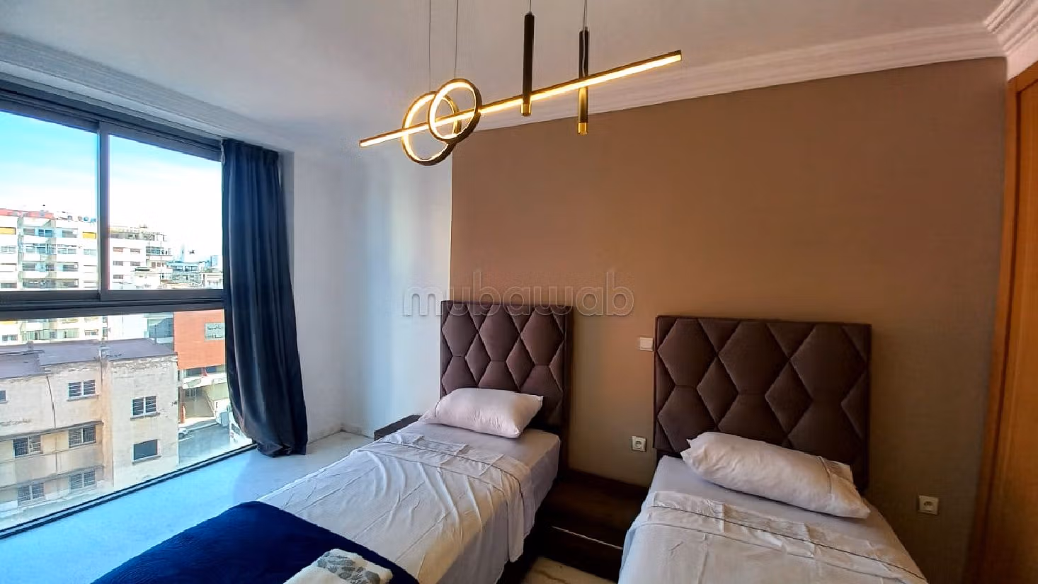Affitto appartamento a Centre. Superficie totale 100 m². Con ascensore e terrazzo