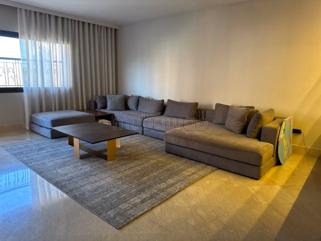 Superbe Appartement 134 m² 2 suites a la location longue durée uniquement pas de sous location Meublé parking Plein cœur de Guéliz