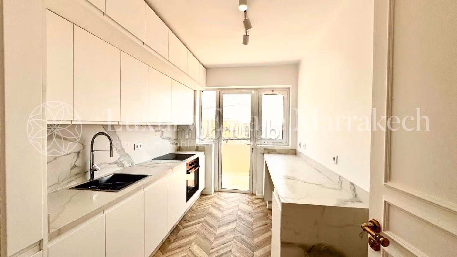 Bonito piso en venta en Camp Al Ghoul. Gran superficie 160 m². Con Ascensor, balcón. 