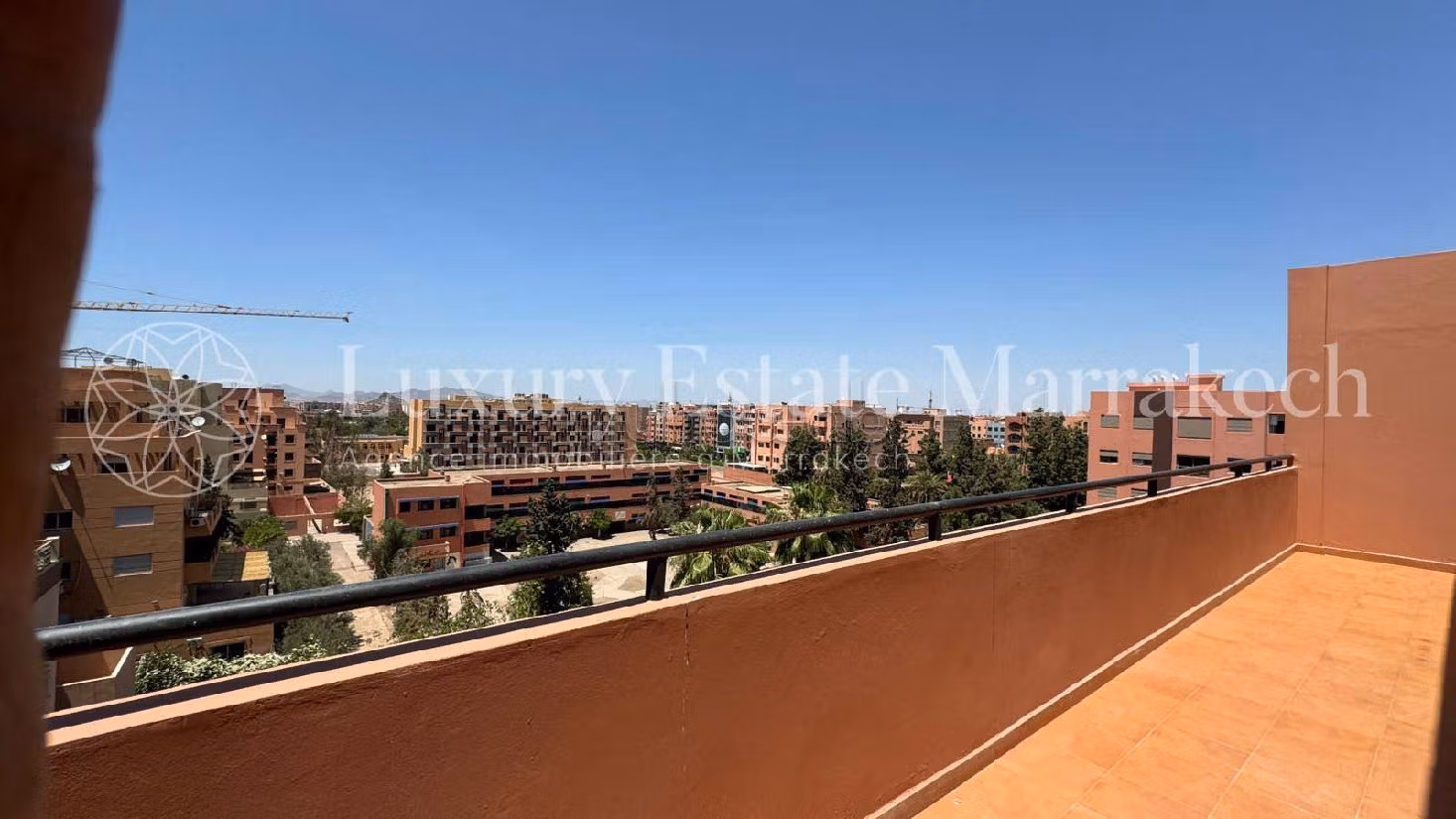 Bonito piso en venta en Camp Al Ghoul. Gran superficie 160 m². Con Ascensor, balcón. 