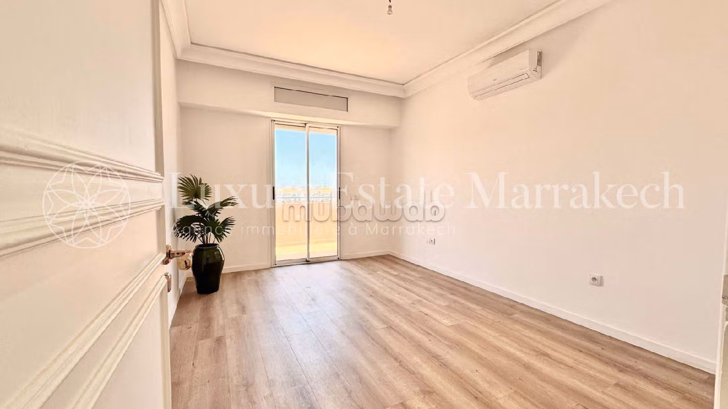 Bonito piso en venta en Camp Al Ghoul. Gran superficie 160 m². Con Ascensor, balcón. 