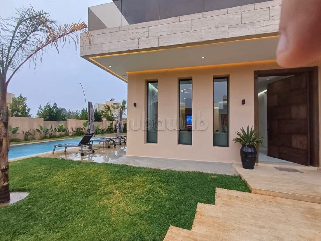 Villa's en luxe woningen kopen in Riad Al Atlas. Totale oppervlakte 500 m². Gemeubileerd. 