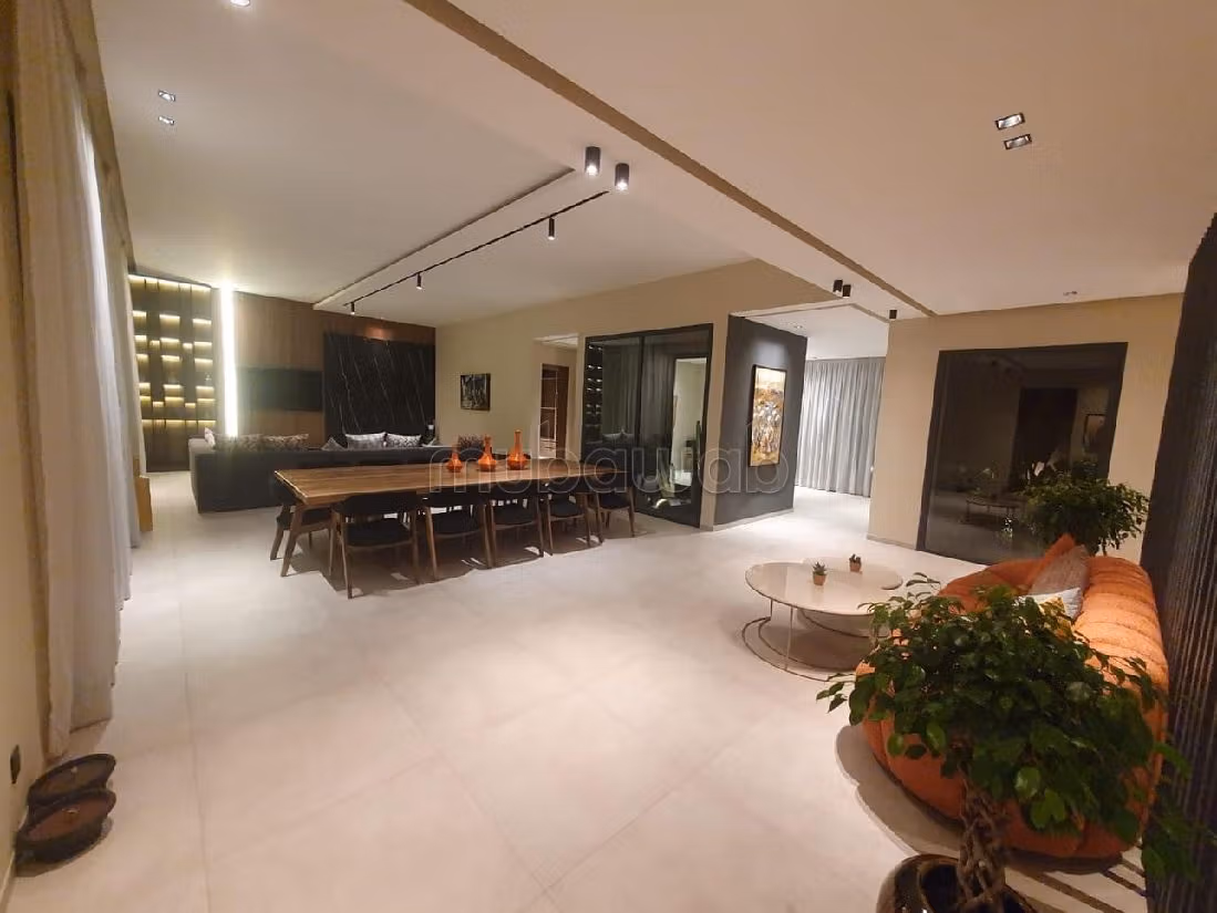 Villa's en luxe woningen te koop in Riad Al Atlas. 6 Ruimtes. Volledig gemeubileerd. 