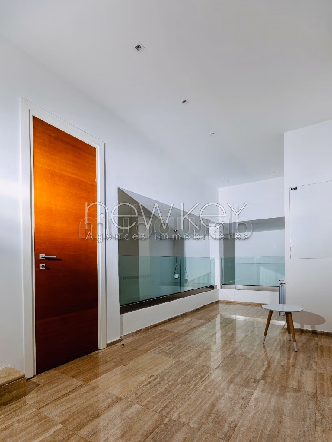 Bellissima casa in vendita a La Marsa. Superficie totale 480 m². Garage e terrazzo. 