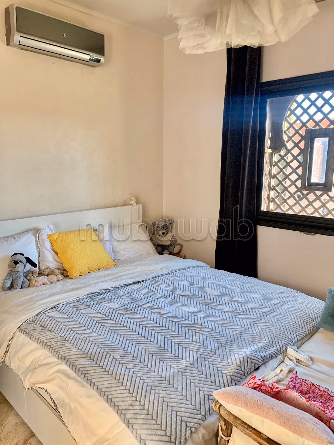 High quality house for sale in Route de Fez. 4 rooms. Living room with fireplace, General air conditioning System. 