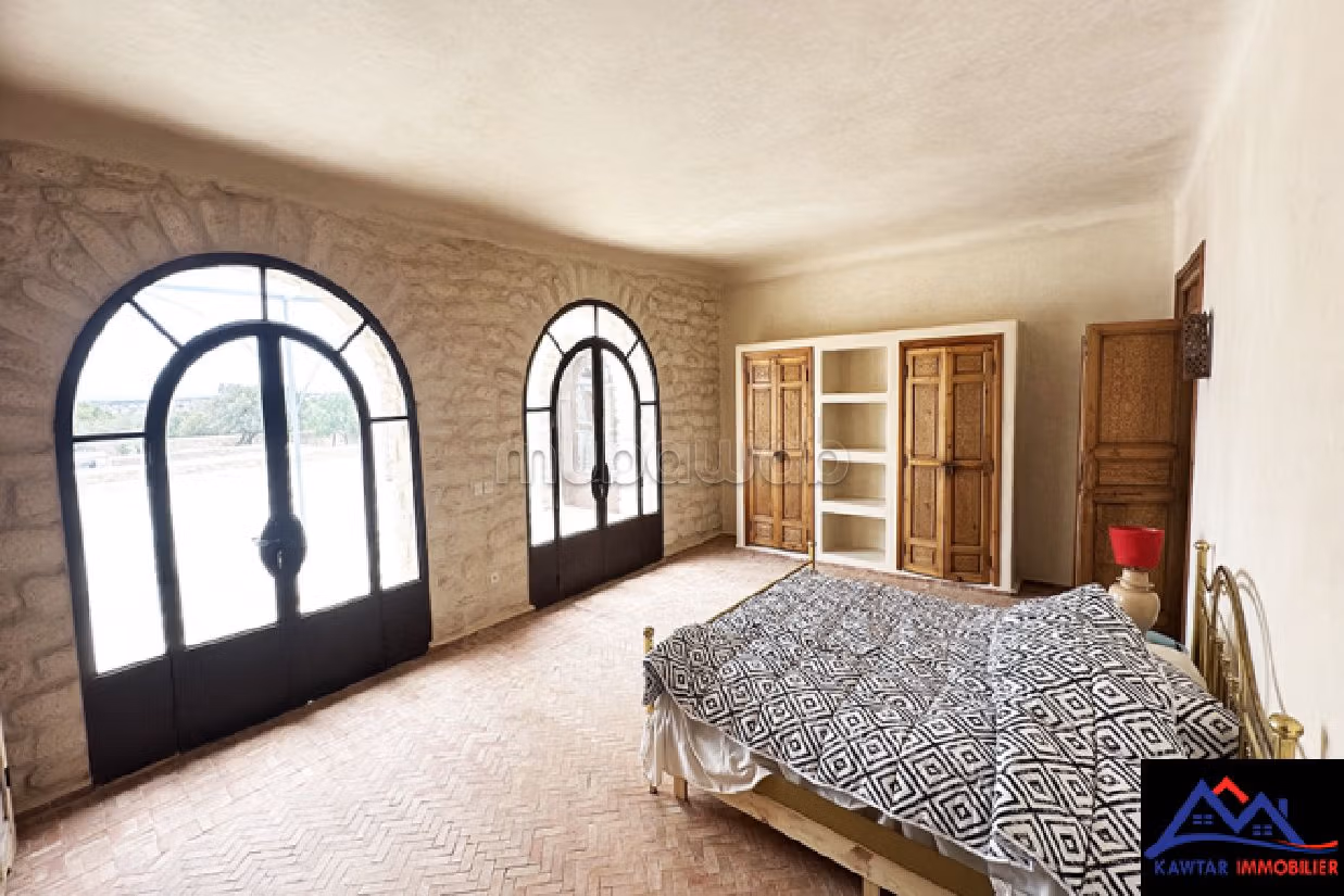 Magnificent villa for sale in Village Ifran. Dimension 7000 m². Parking spaces and terrace