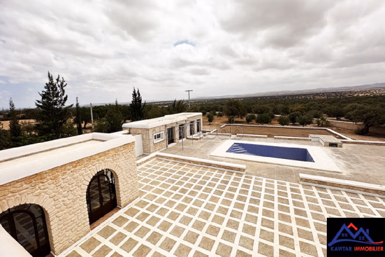 Magnificent villa for sale in Village Ifran. Dimension 7000 m². Parking spaces and terrace