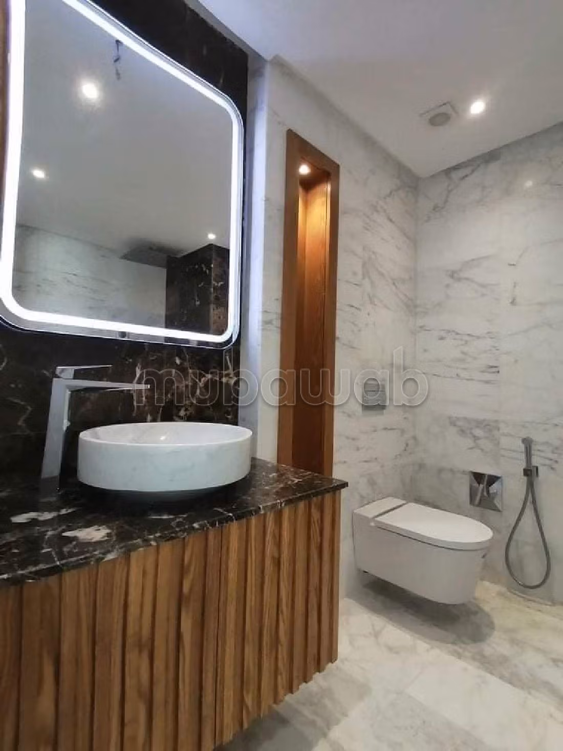 Location penthouse a la marsa