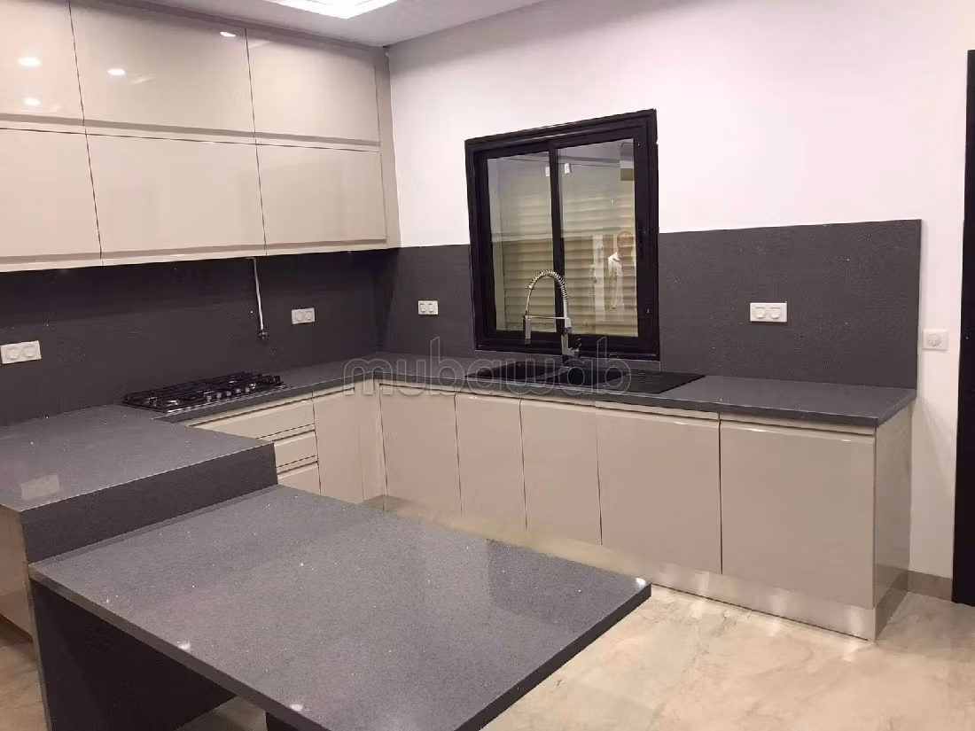 Location penthouse a la marsa