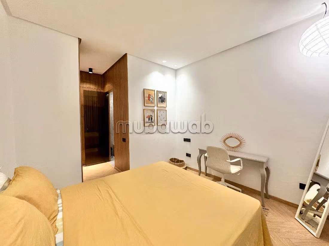 شقة رائعة للايجار بغوثي. المساحة 112 م². مفروشة