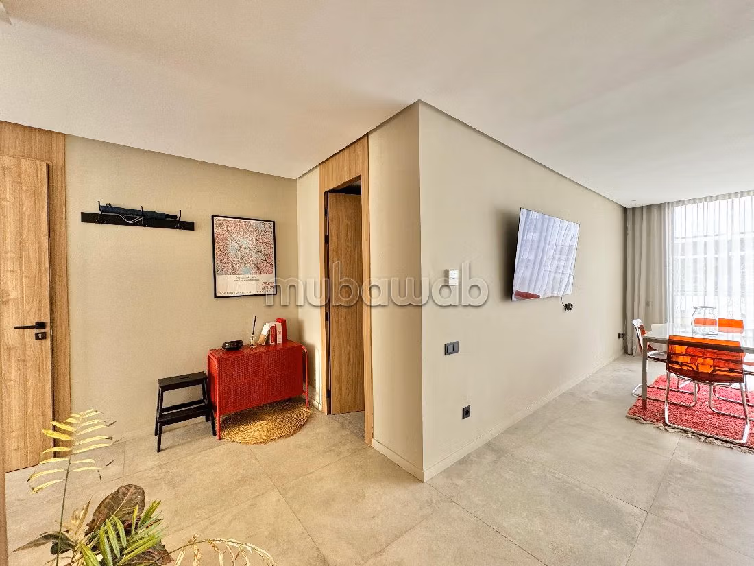 شقة رائعة للايجار بغوثي. المساحة 112 م². مفروشة