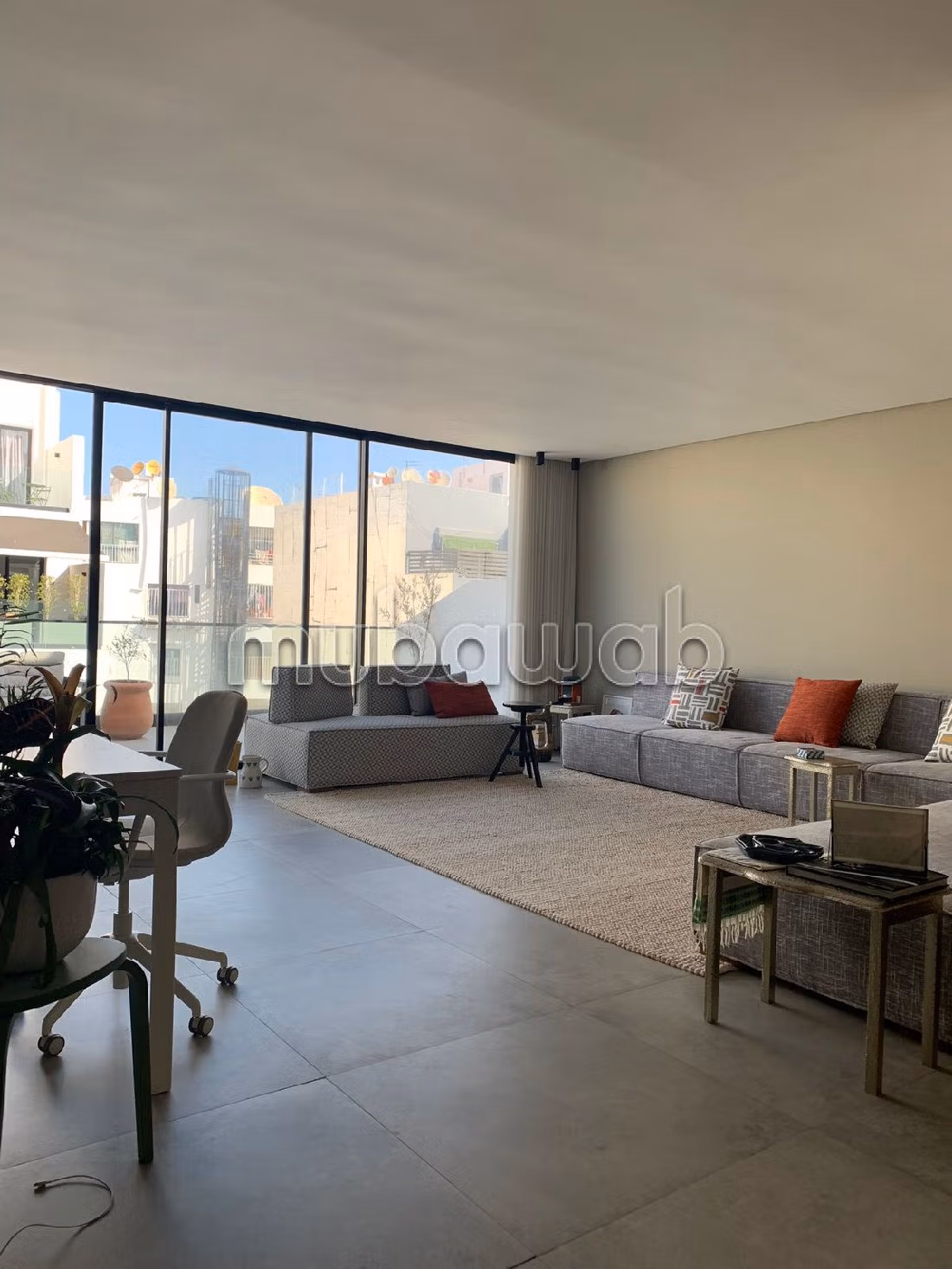 شقة رائعة للايجار بغوثي. المساحة 112 م². مفروشة