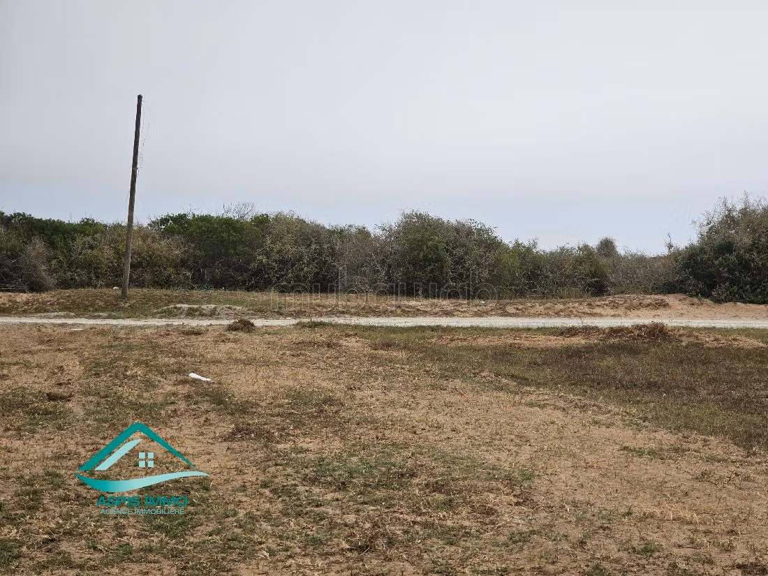 Land to buy. Area 200 m². 