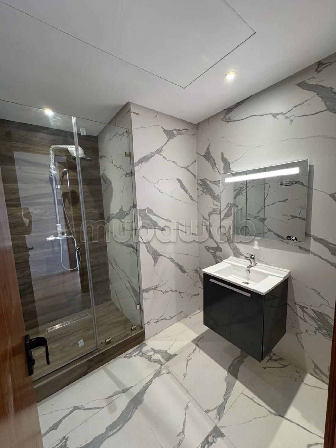 À aeria mall bel Appartement vide à louer