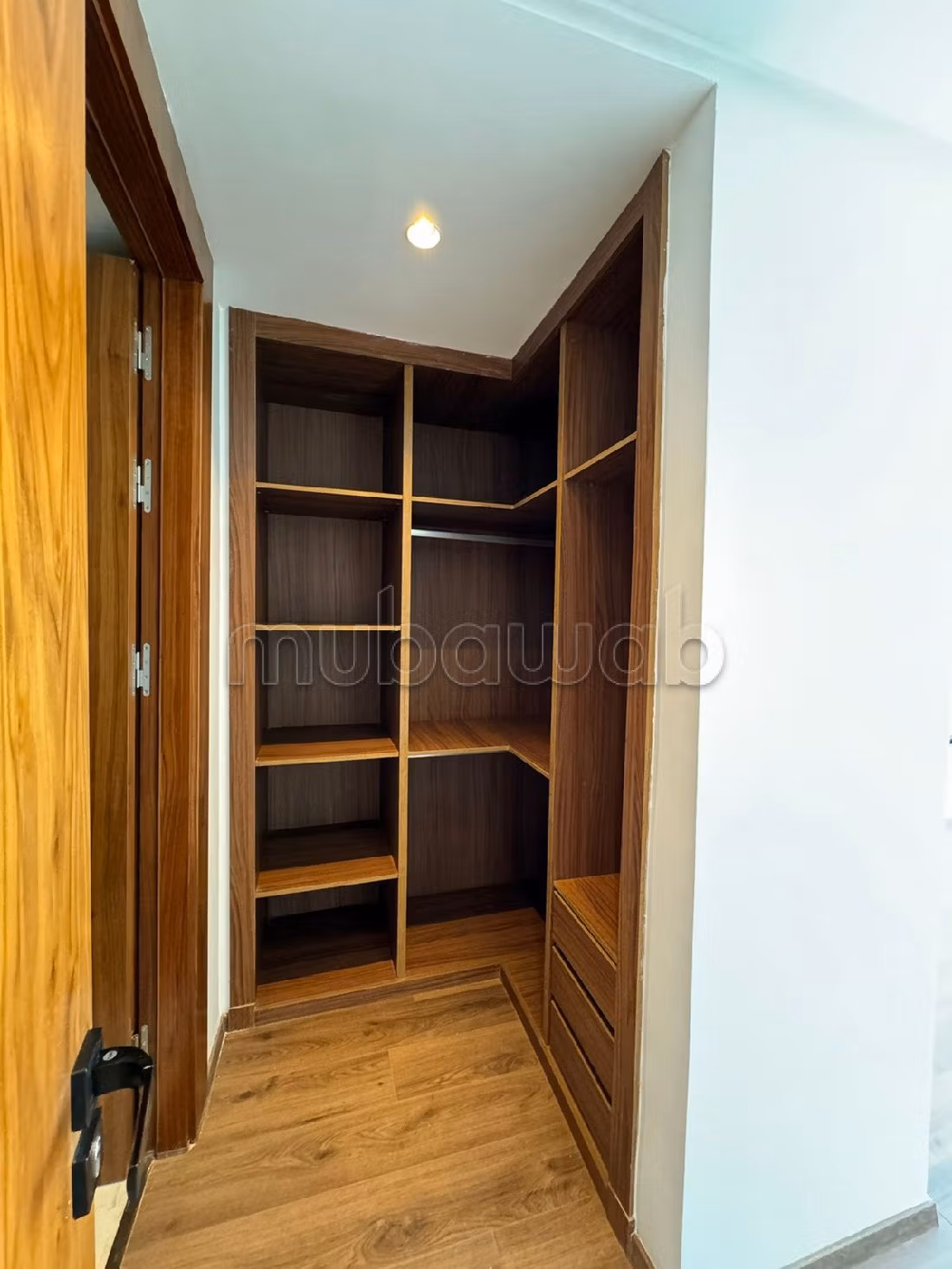 À aeria mall bel Appartement vide à louer