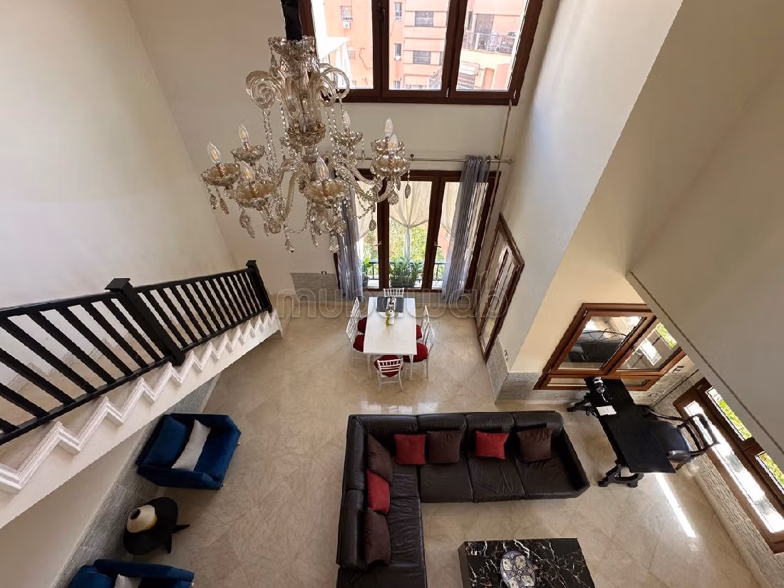 Bonito piso en venta en Guéliz. 2 bonitas habitaciones. Con Ascensor, balcón. 