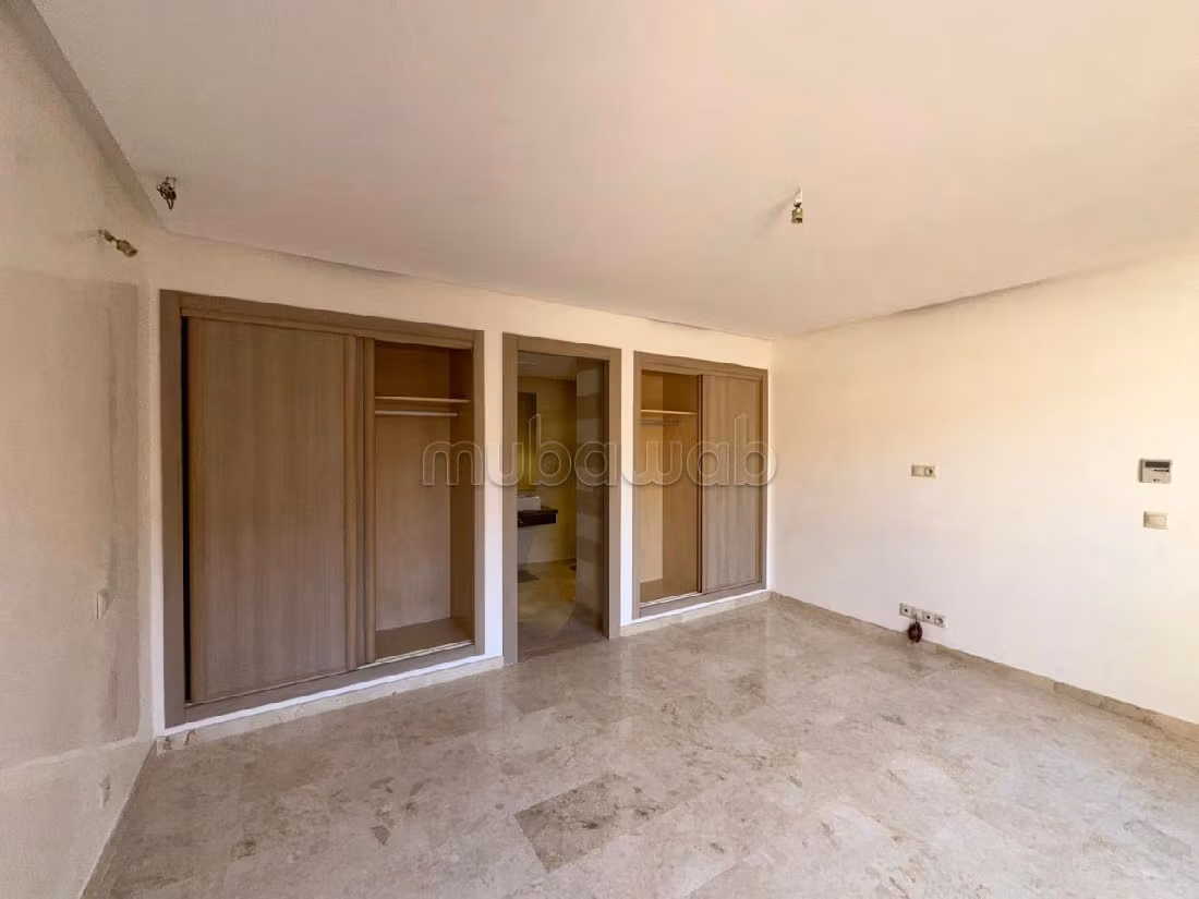 Magnífico piso en venta en Hivernage. 5 habitaciones. Ascensor y terraza. 