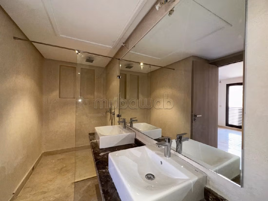 Magnífico piso en venta en Hivernage. 5 habitaciones. Ascensor y terraza. 