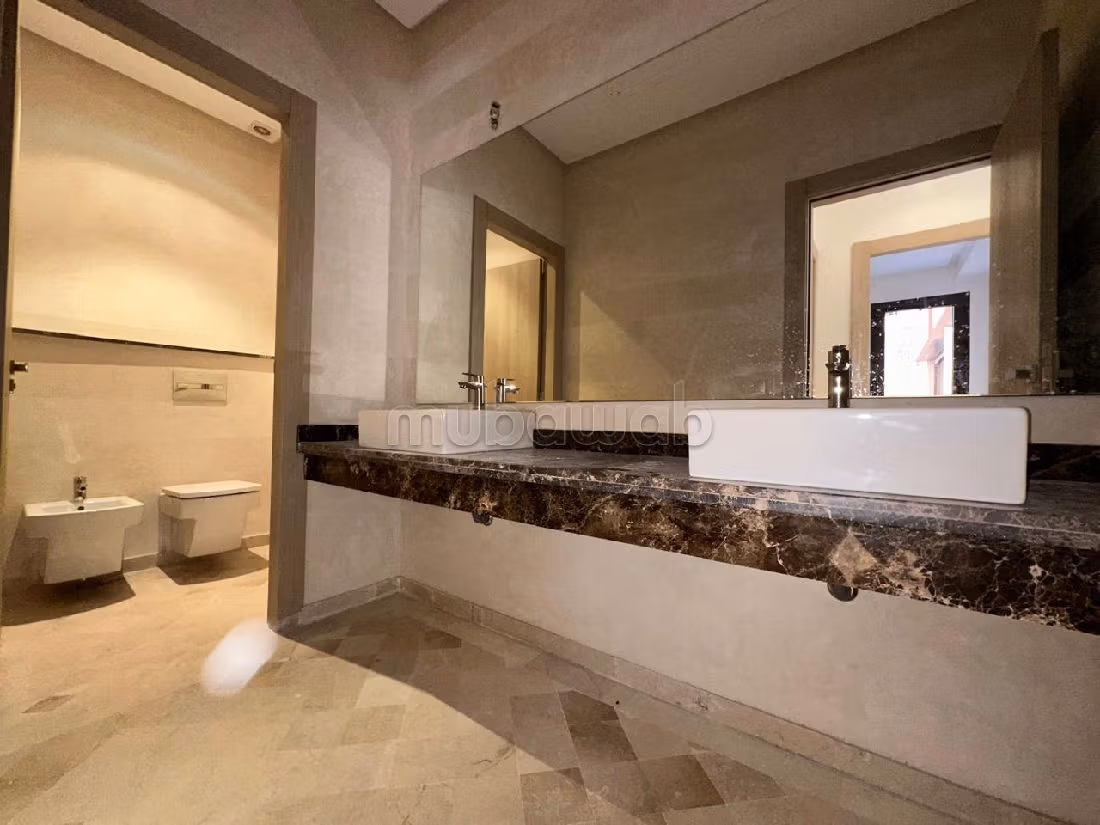 Magnífico piso en venta en Hivernage. 5 habitaciones. Ascensor y terraza. 