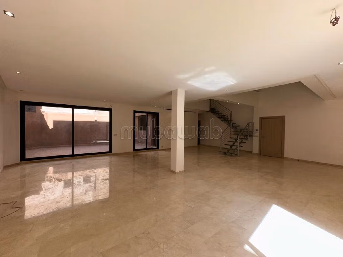 Magnífico piso en venta en Hivernage. 5 habitaciones. Ascensor y terraza. 