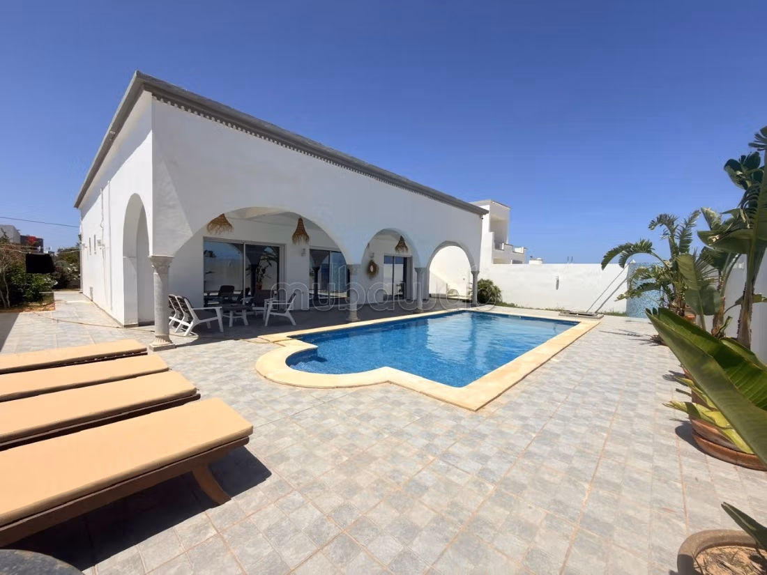 Somptueuse Villa avec Piscine à Djerba