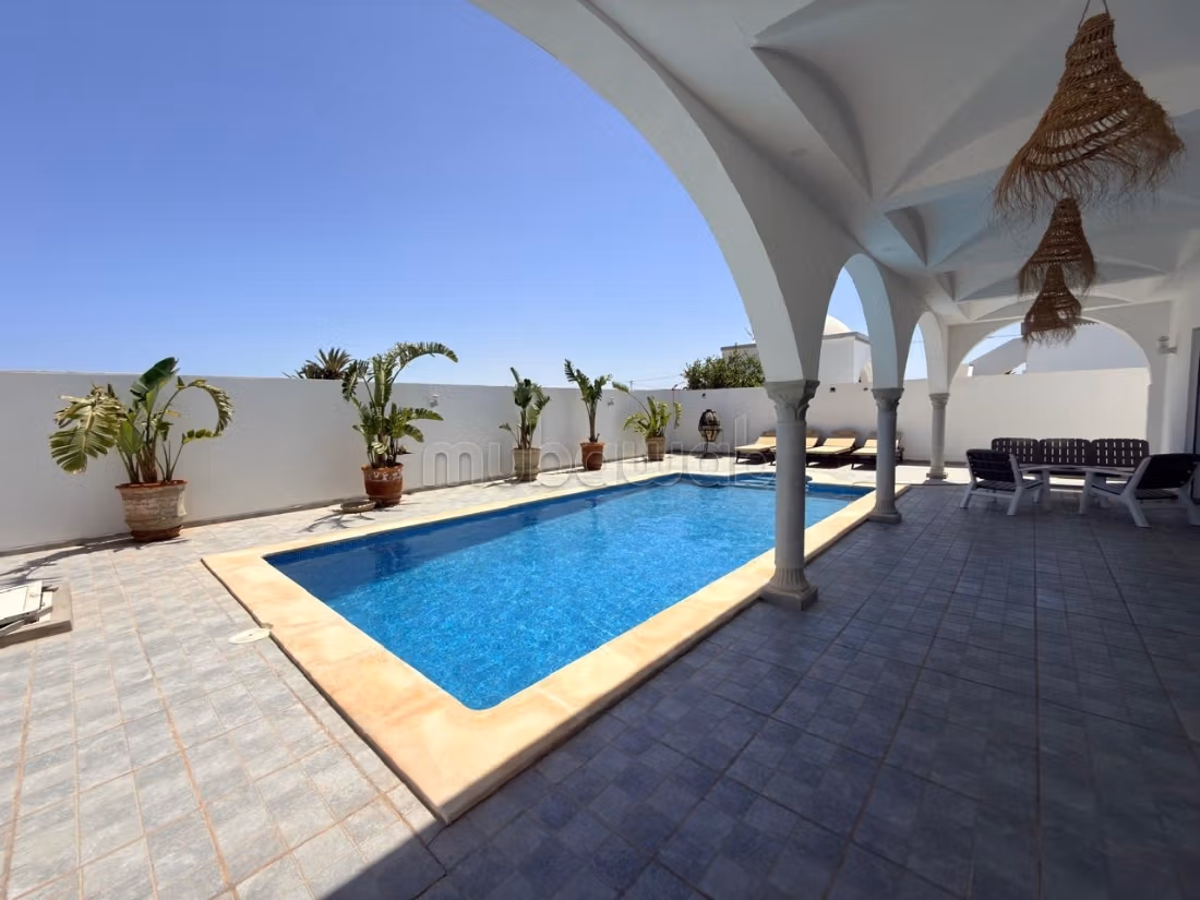 Somptueuse Villa avec Piscine à Djerba
