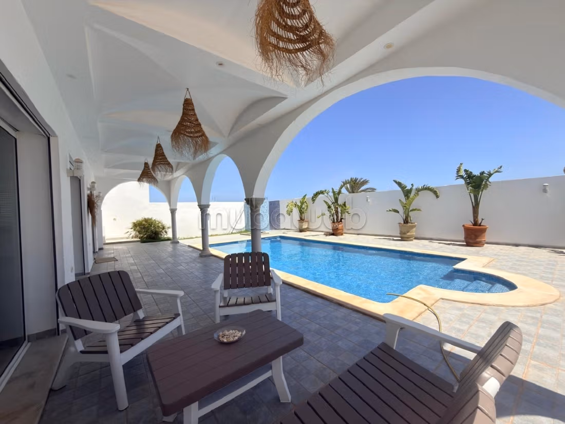 Somptueuse Villa avec Piscine à Djerba