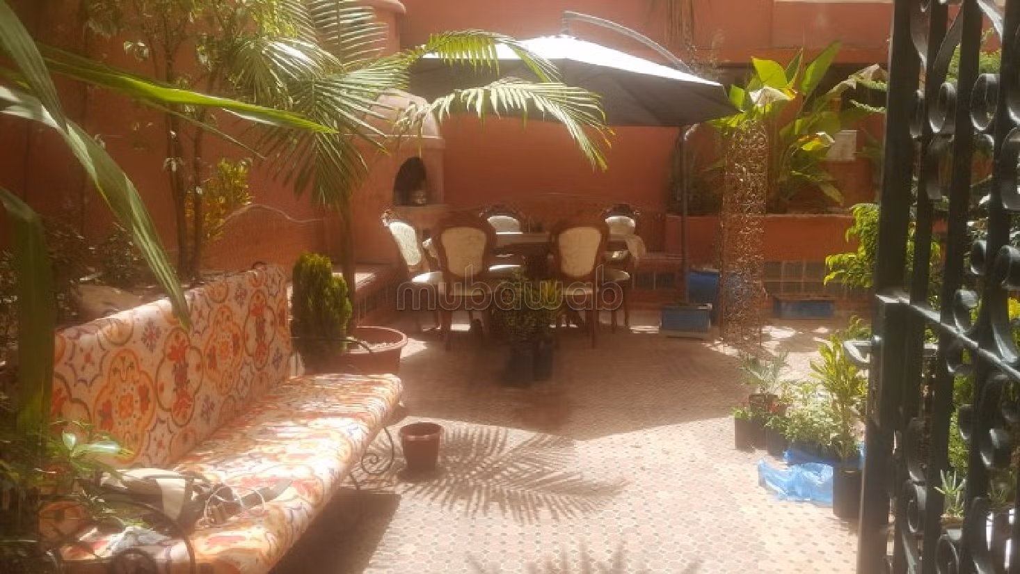 شقة رائعة للإيجار براسين. المساحة الإجمالية 200 م². مصعد وشرفة. 