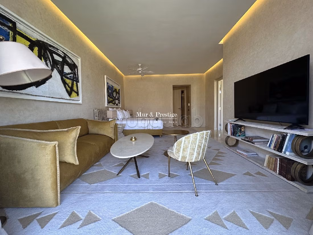 Magnifica villa in vendita. 5 locali. Con camino e piscina. 